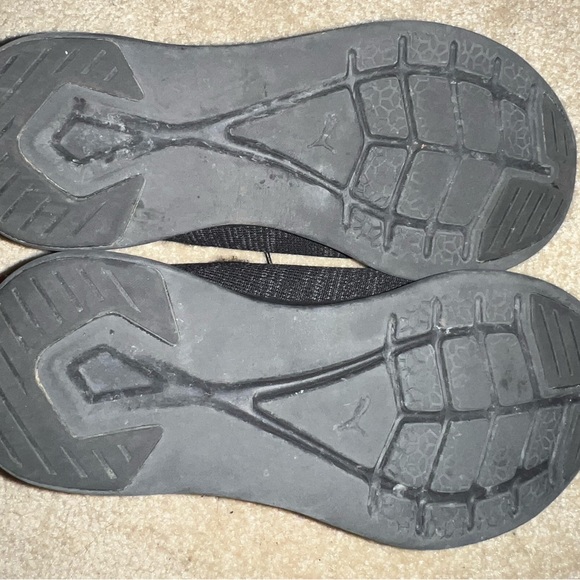 Lightly Worn Women’s Puma 7.5 Running Shoe - Picture 4 of 4